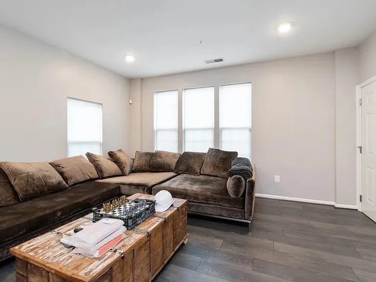 8020 Orchard Grove Rd — Photo 8