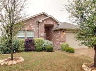 1324 Amazon Dr, Justin, TX 76247