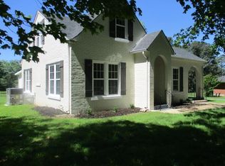 114 E Main St, Loretto, TN 38469