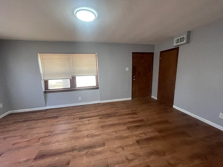 1134 Laredo Ave — Photo 14