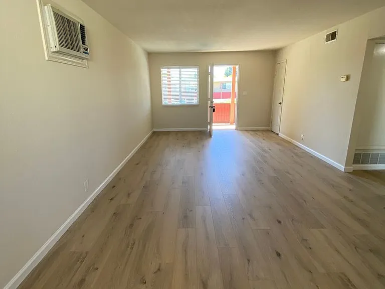 925 Pomeroy Ave — Photo 14