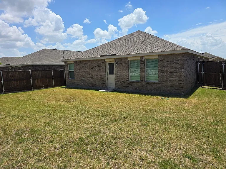 2821 Ozark Cir — Photo 21