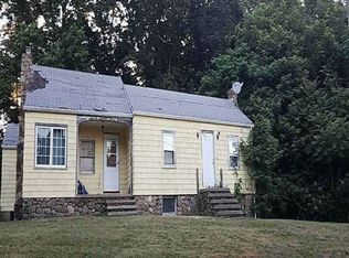 33 Todds Hill Rd, Branford, CT 06405