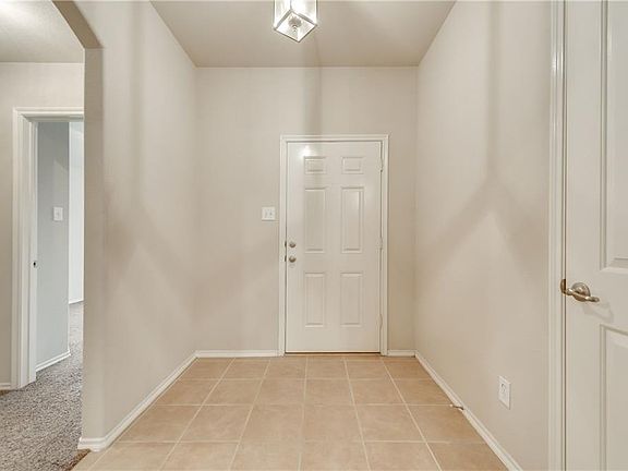 4th image of 157 Meadow Crest Dr