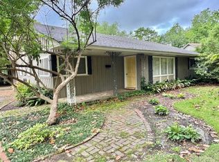 213 Lakeview Dr, Leland, MS 38756