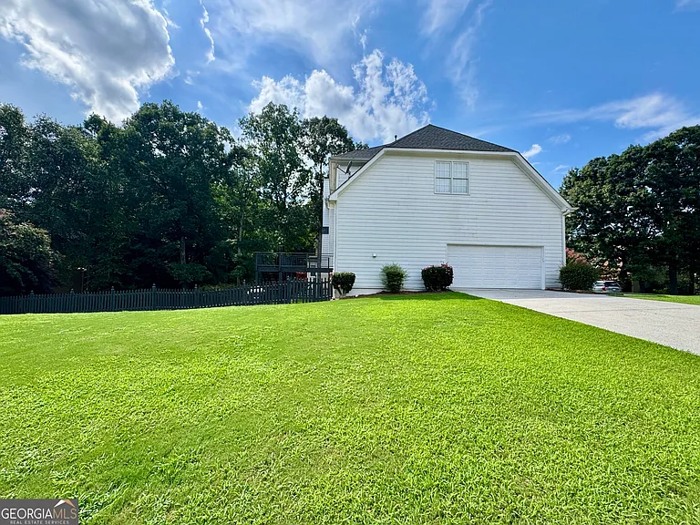 1770 Highland Oaks Way — Photo 5