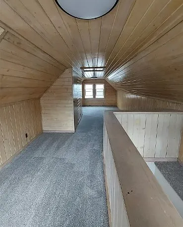 Upstairs bedroom