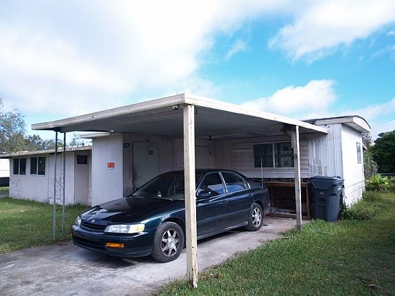 3rd image of 1208 Skyview Blvd