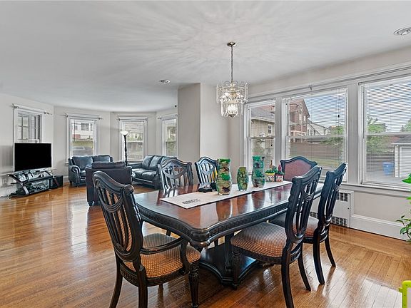 3rd image of 1190 Smith St #1