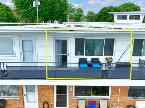 444 N Main St APT 202, Marine City, MI 48039