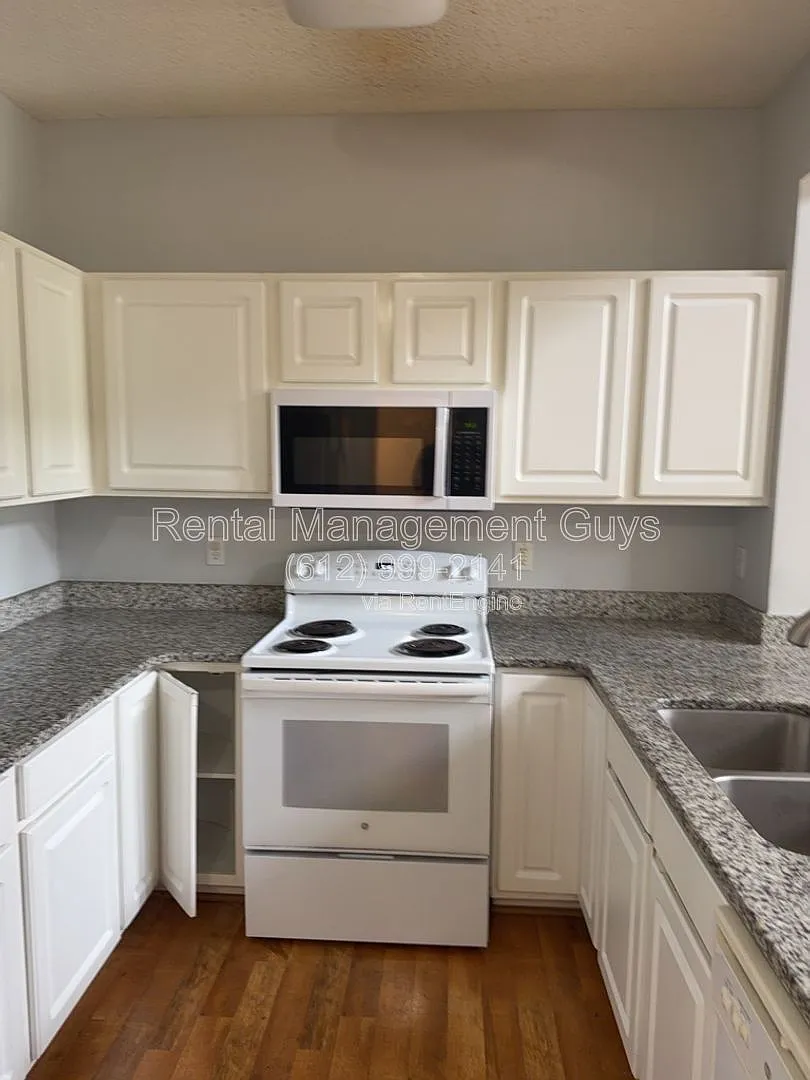 2 bed, 3.0 bath, 1210 sqft, $1,970 — Photo 4