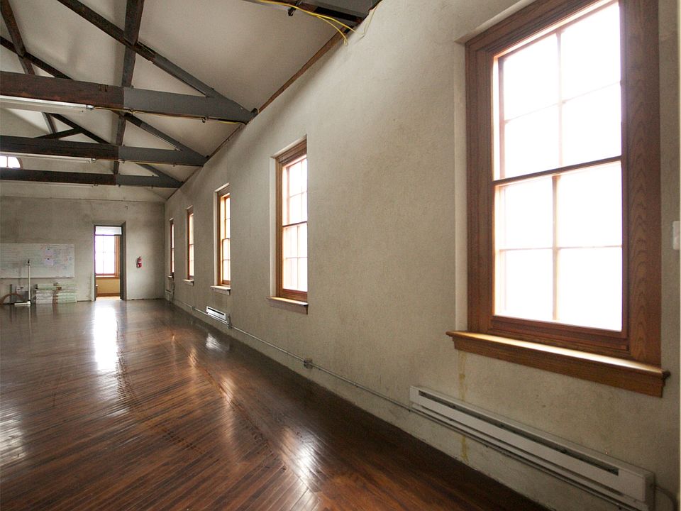 2nd image of 808 N 3rd St