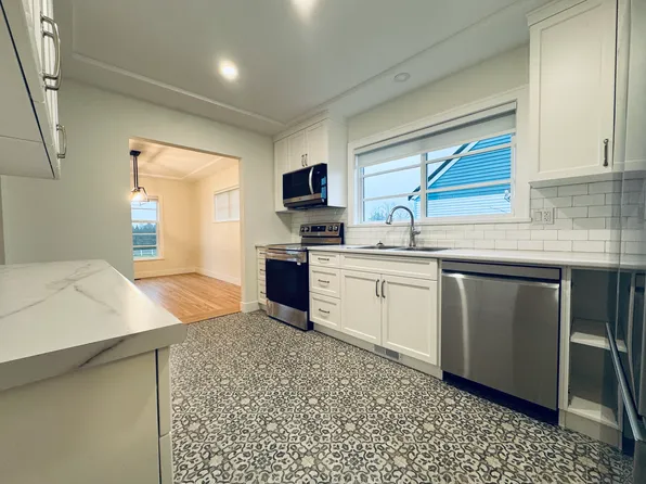 (undisclosed Address), Surrey, BC V4N 6B2