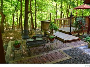 5522 Hideaway Dr, Chapel Hill, NC 27516