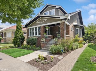 538 S Humphrey Ave, Oak Park, IL 60304
