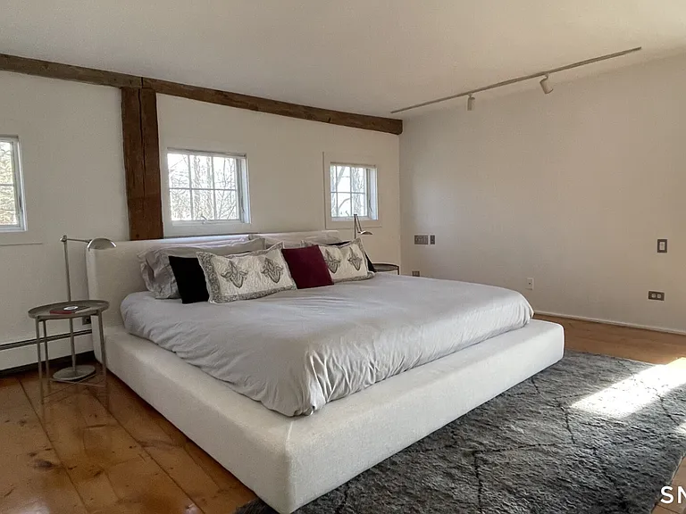 58 Wells Hill Rd — Photo 18