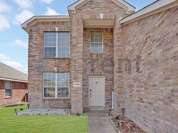 3rd image of 4709 Sleepy Ridge Cir