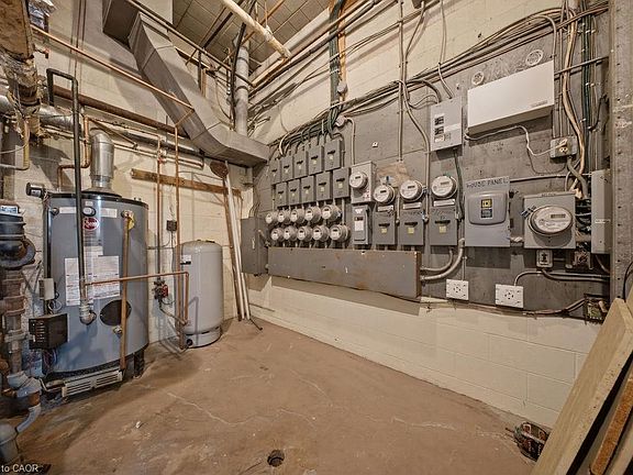 2nd image of 600 Upper Wellington St
