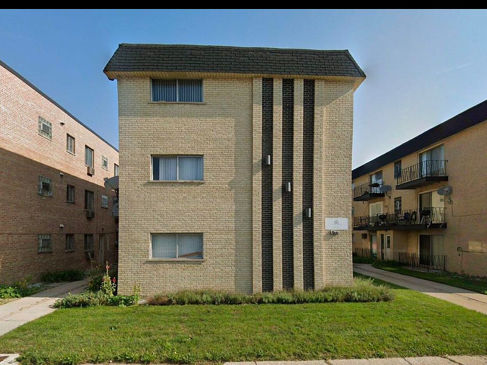 2nd image of 4646 W 79th St APT 1S