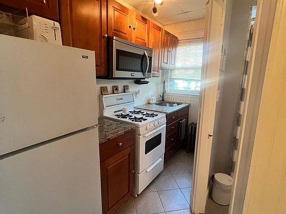 5th image of 59 Brook St #10