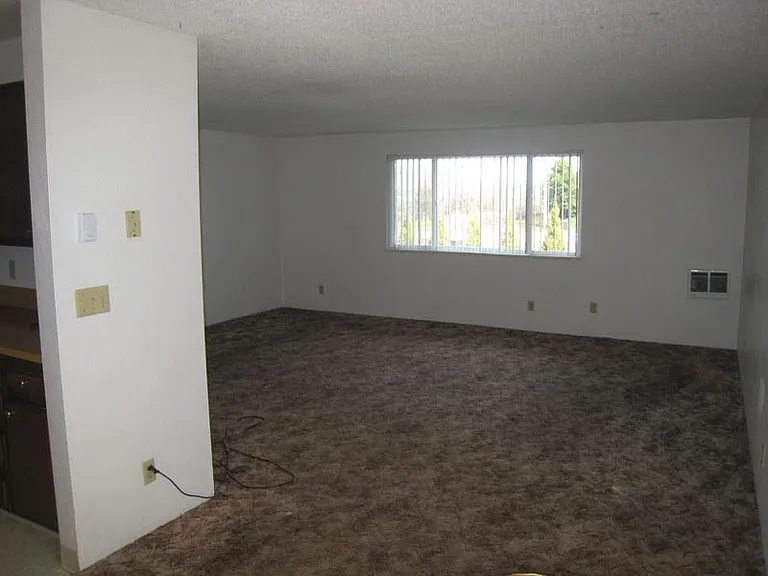 Lynda Vista Duplexes — Photo 20