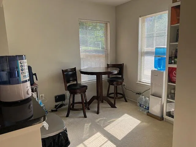 1 bed, 690 sqft, $1,817 — Photo 2