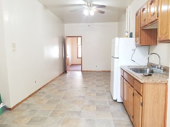 3rd image of 34 4th St #L1