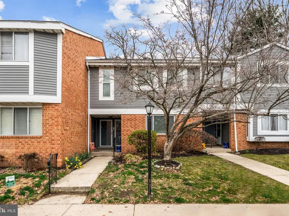 402 Mulberry Cv, Mount Laurel, NJ 08054