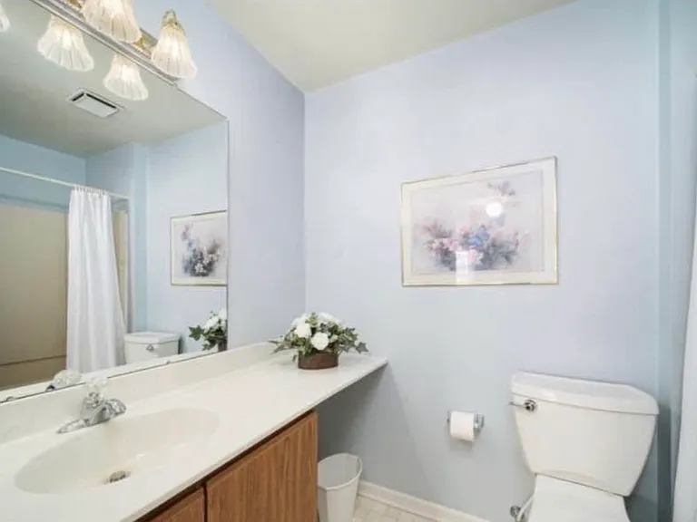 1008 Beacon Hill Dr #1008 — Photo 1