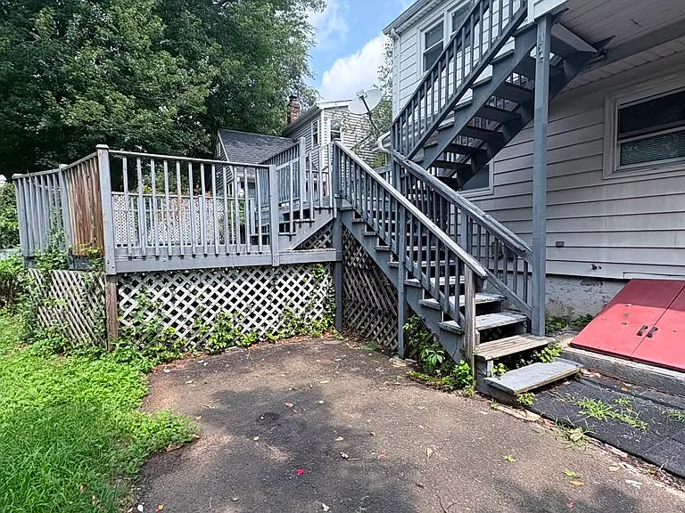 Townsend Ave — Photo 2