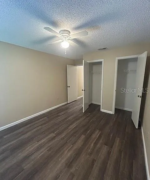 563 Holbrook Cir — Photo 9