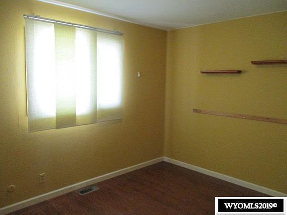 4th image of 1208 Lincoln Ave