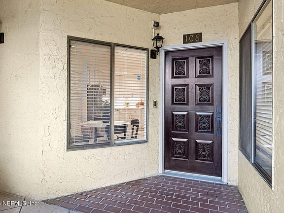4th image of 3820 LAVISTA Circle #108