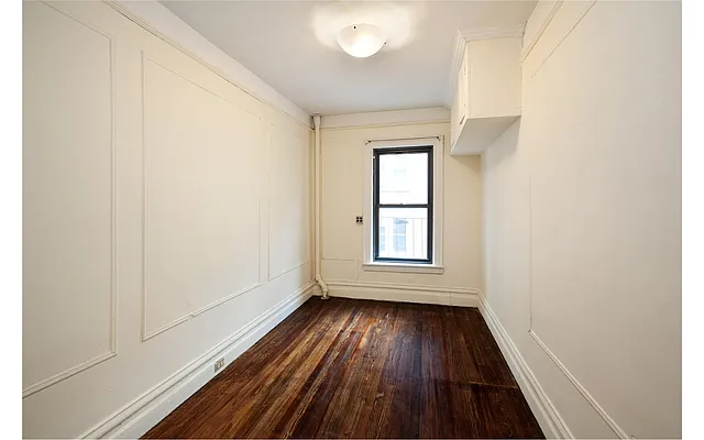 Sold by Douglas Elliman | media 19