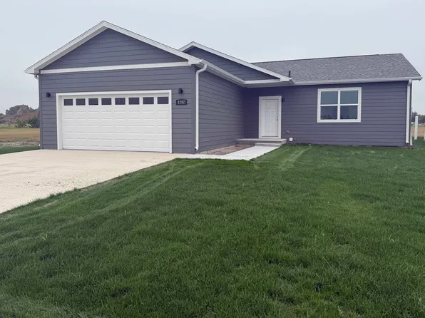 1202 W 15th, North Platte, NE 69101