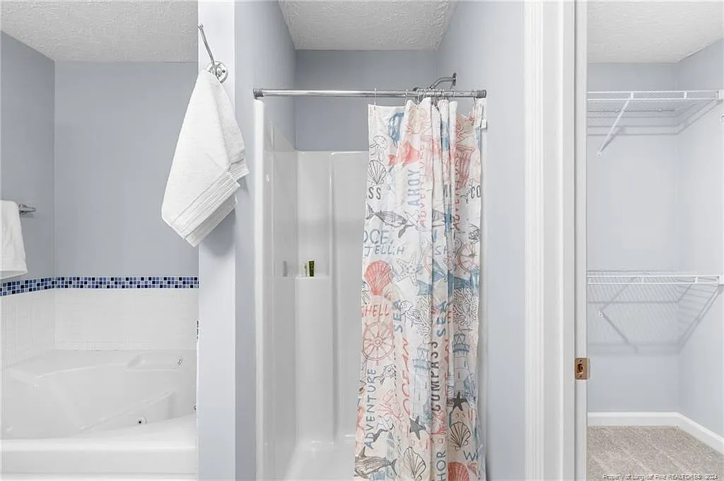 3 bed, 2.0 bath, 1367 sqft, $1,450 — Photo 3