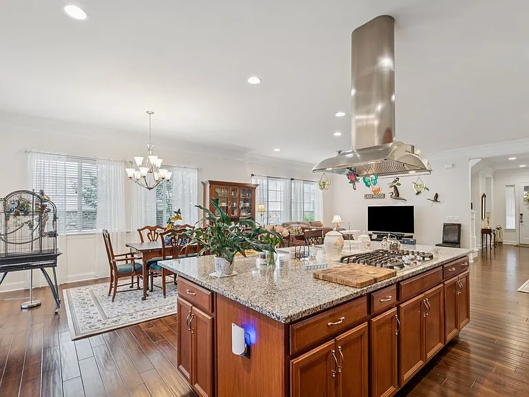 213 Grebe Dr — Photo 3