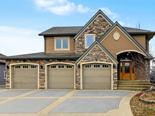 607 E West Highland Cres, Carstairs, AB T0M 0N0