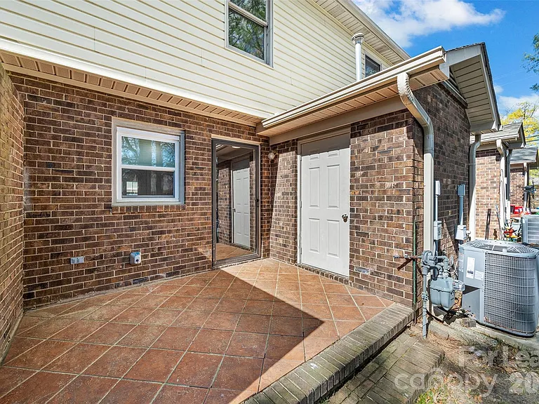 1933 Ebenezer Rd — Photo 24