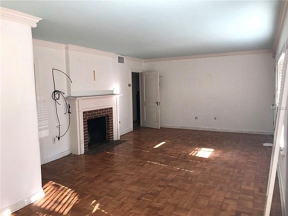 4th image of 3309 W San Miguel St N