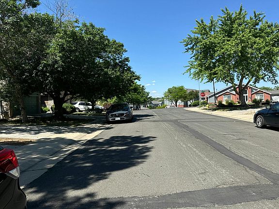 4th image of 589 W 91st Dr