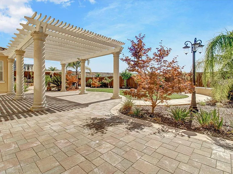1852 Saddle Park Pl — Photo 88