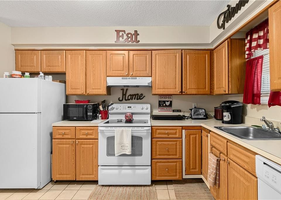 1st image of 35 Dale Ave APT D