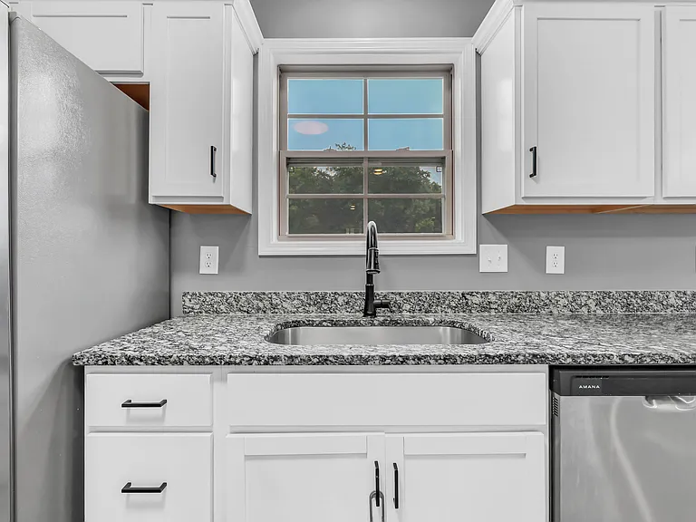 1125 Tybee Dr — Photo 10