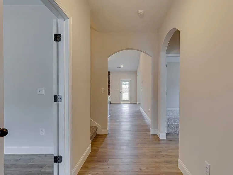 108 Walters Way — Photo 5