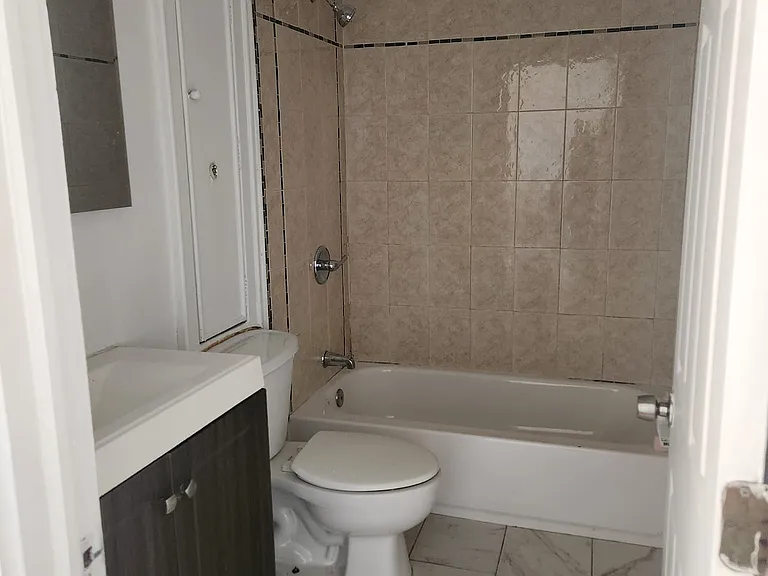 37 Summit Ave #3 — Photo 9
