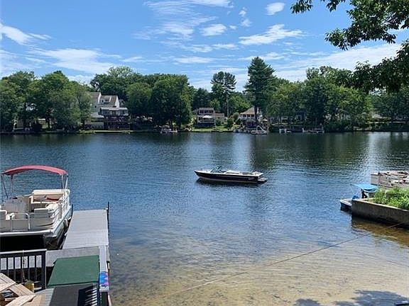 4th image of 194 Lake Shore Dr