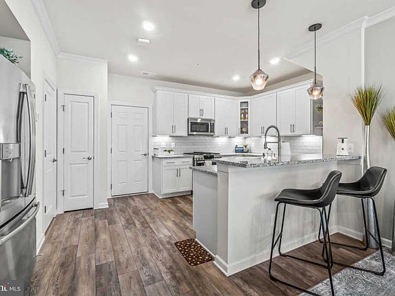 3rd image of 20750 Wood Quay Dr