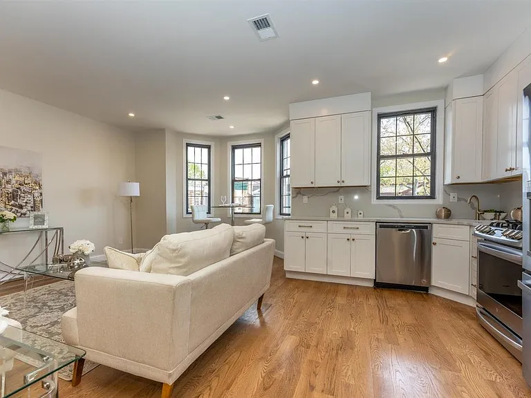 253 Hancock Ave #2 — Photo 45