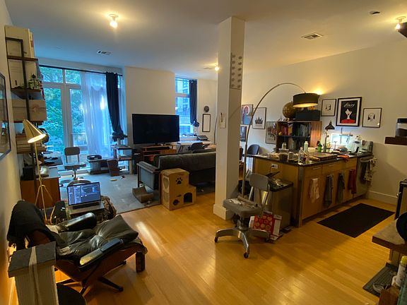 3rd image of 177 Concord St #2AA